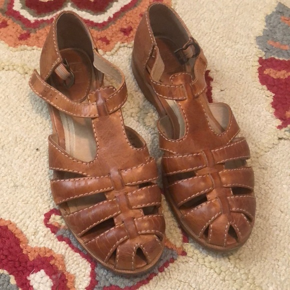 frye fisherman sandals